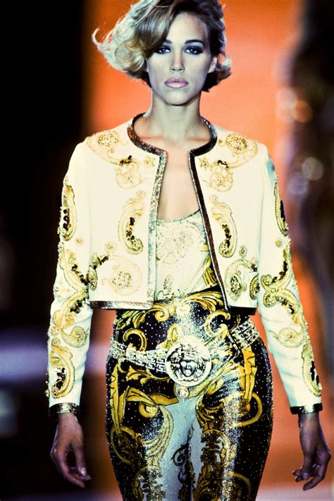 versace anni '90|gianni versace runway 90s women.